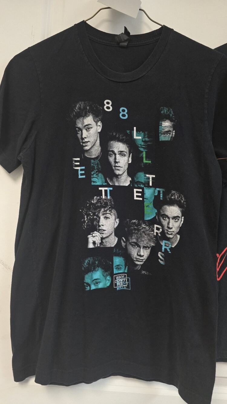 Jen8944 WHY DON'T WE 8 Letters Size Medium Black T-Shirt